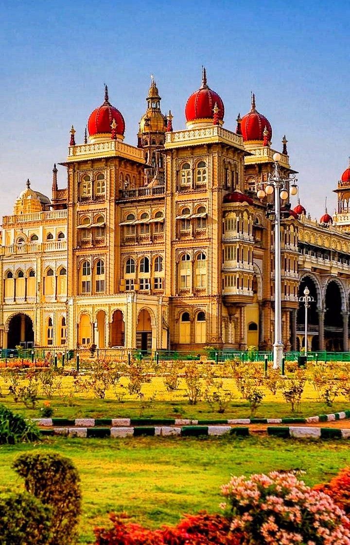 Mysore Palace tour from Madurai – Chamundi Hills Karnataka