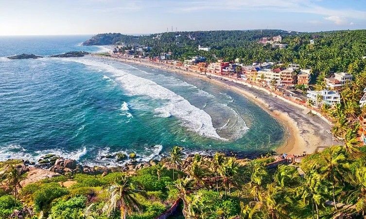 Kovalam beach tour from Madurai – crescent beaches Kerala